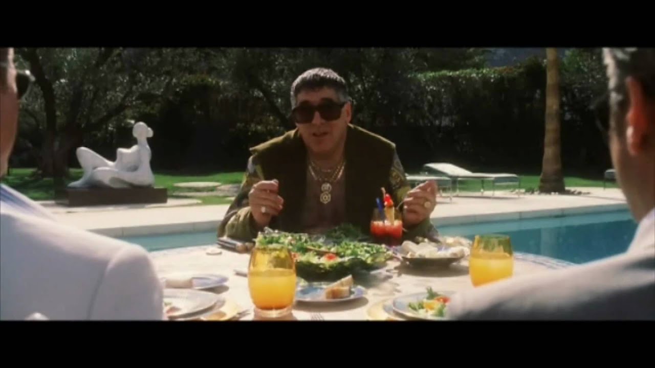 Trailer still from Ocean’s Eleven (2001)
