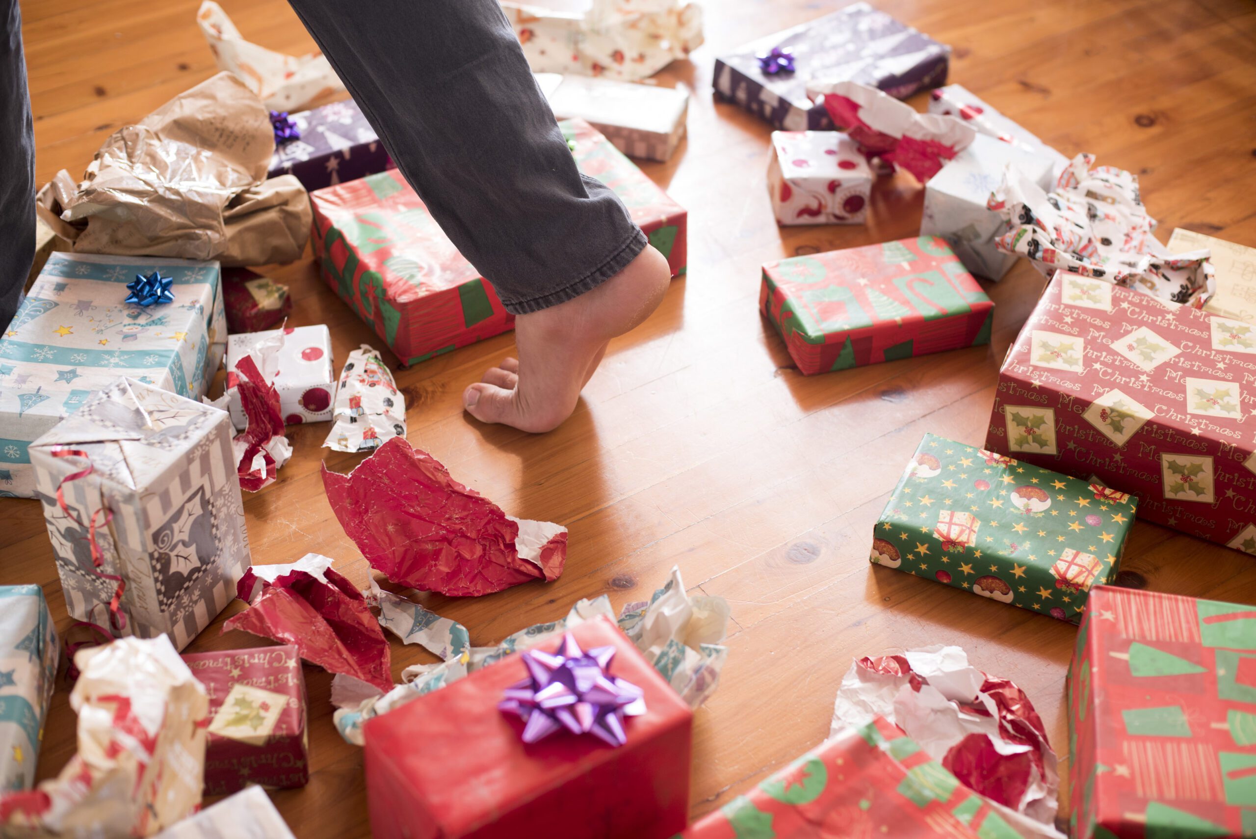 Christmas day with many boxes on the floor Virtual Christmas Games